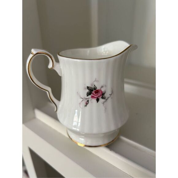 Sweet Rose Bone China Pitcher/Creamer - Picture 3 of 6